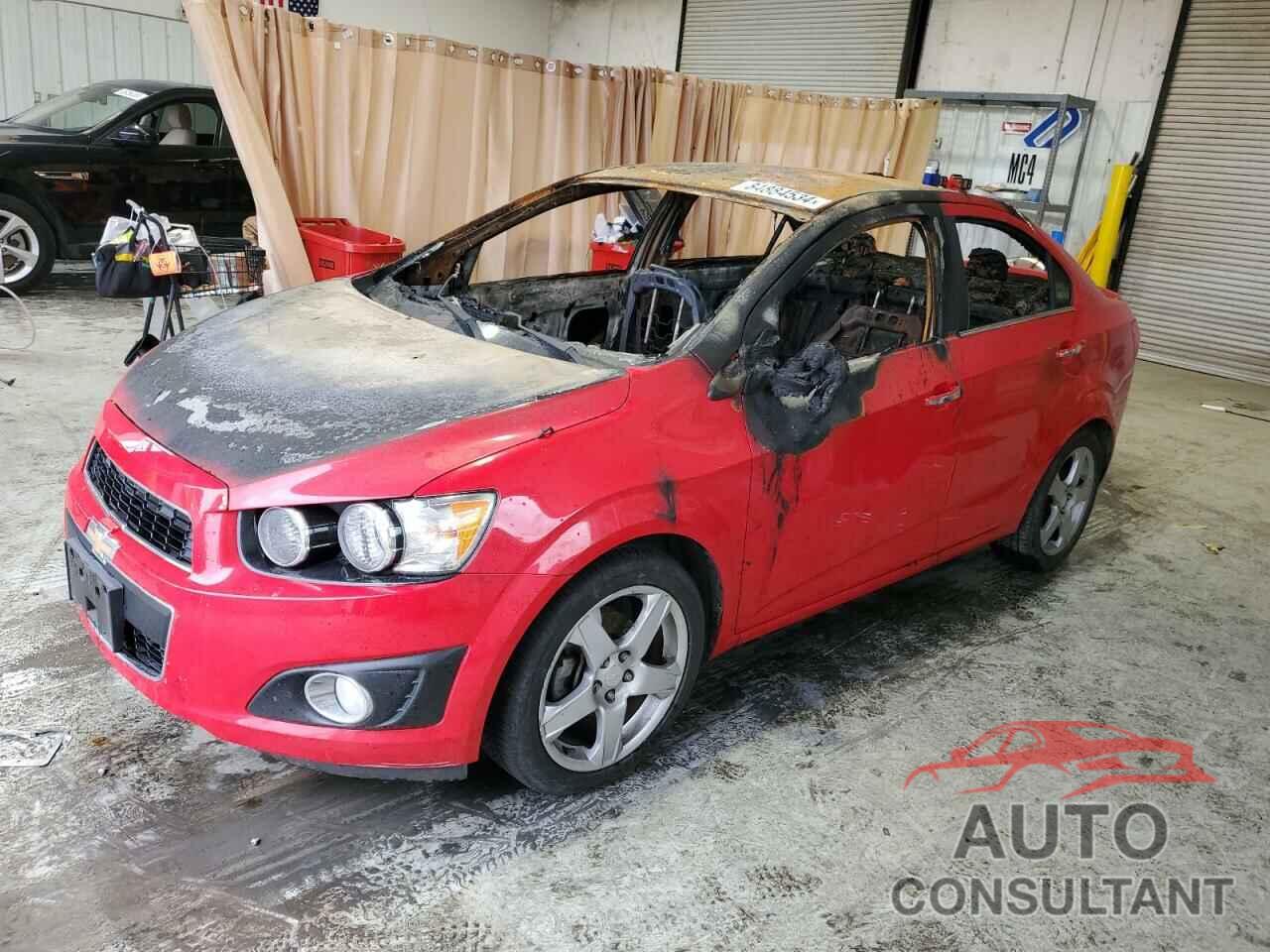 CHEVROLET SONIC 2015 - 1G1JE5SB4F4151354
