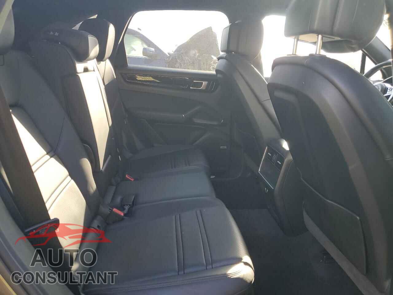 PORSCHE CAYENNE 2019 - WP1AA2AY6KDA17655