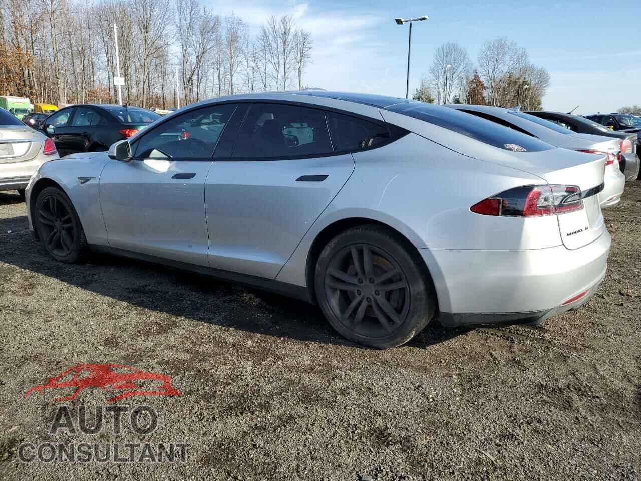 TESLA MODEL S 2013 - 5YJSA1DN9DFP20292