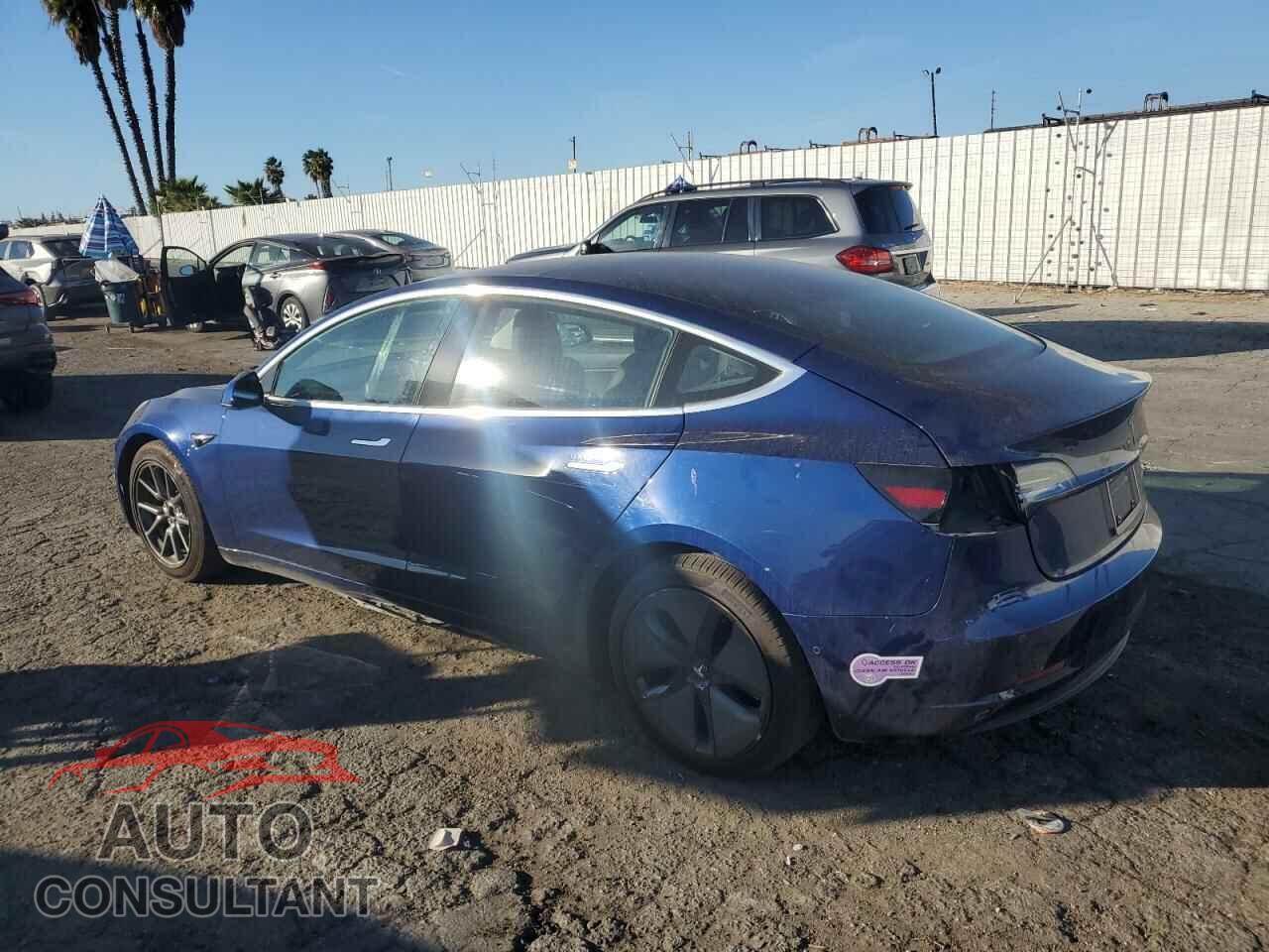 TESLA MODEL 3 2018 - 5YJ3E1EB0JF131012