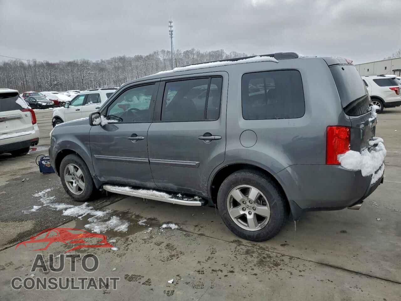 HONDA PILOT 2011 - 5FNYF4H61BB011014