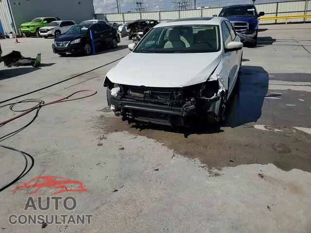 VOLKSWAGEN JETTA 2017 - 3VWDB7AJXHM207996