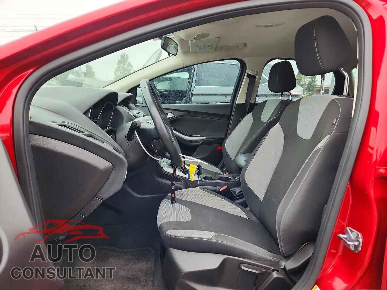 FORD FOCUS 2012 - 1FAHP3K28CL330489