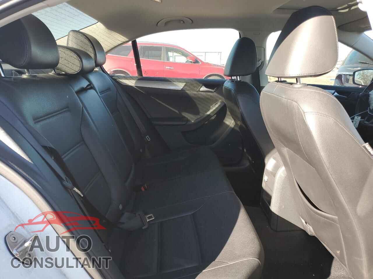 VOLKSWAGEN JETTA 2017 - 3VWDB7AJ6HM330128