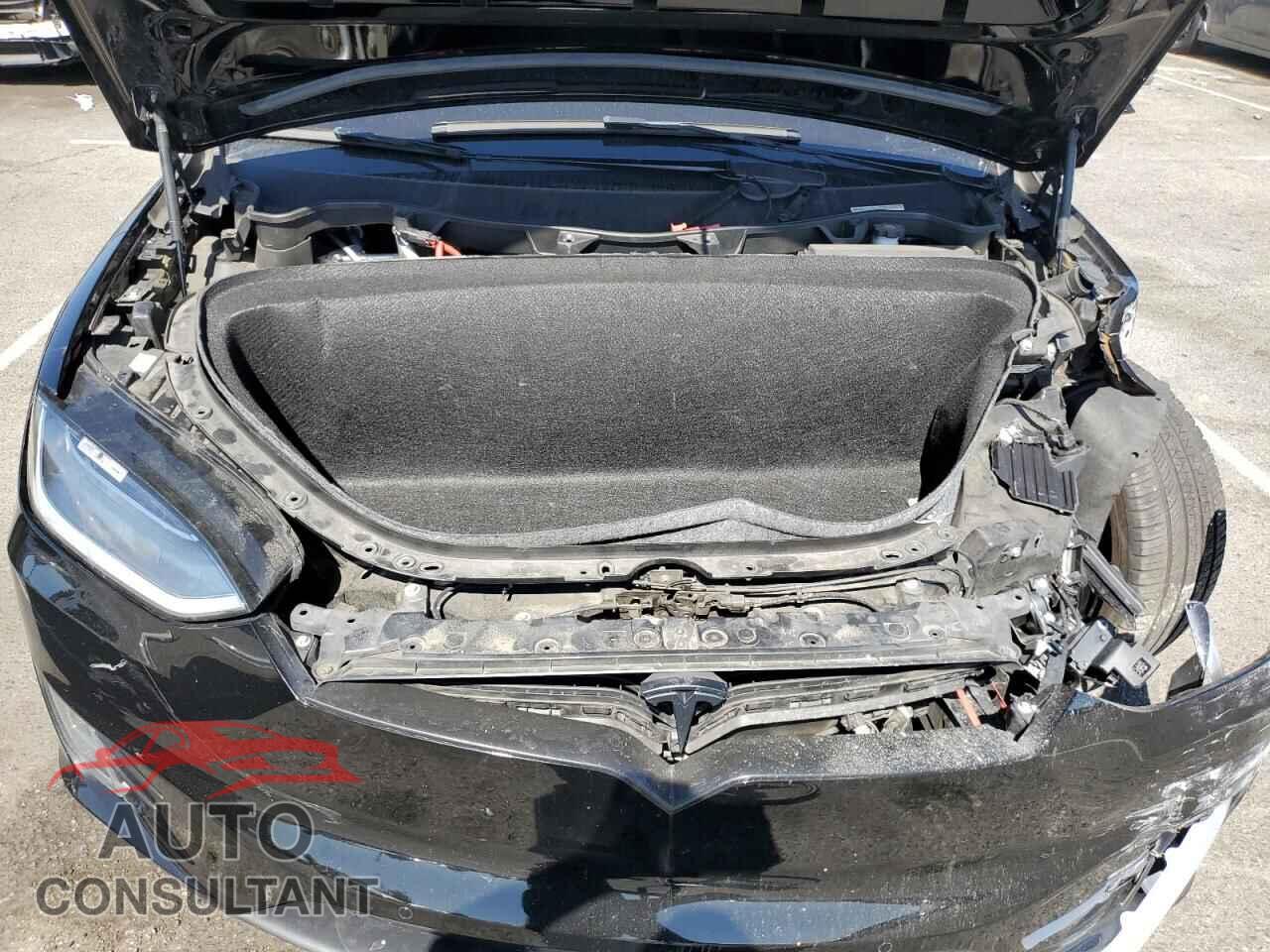 TESLA MODEL X 2018 - 5YJXCBE23JF141787