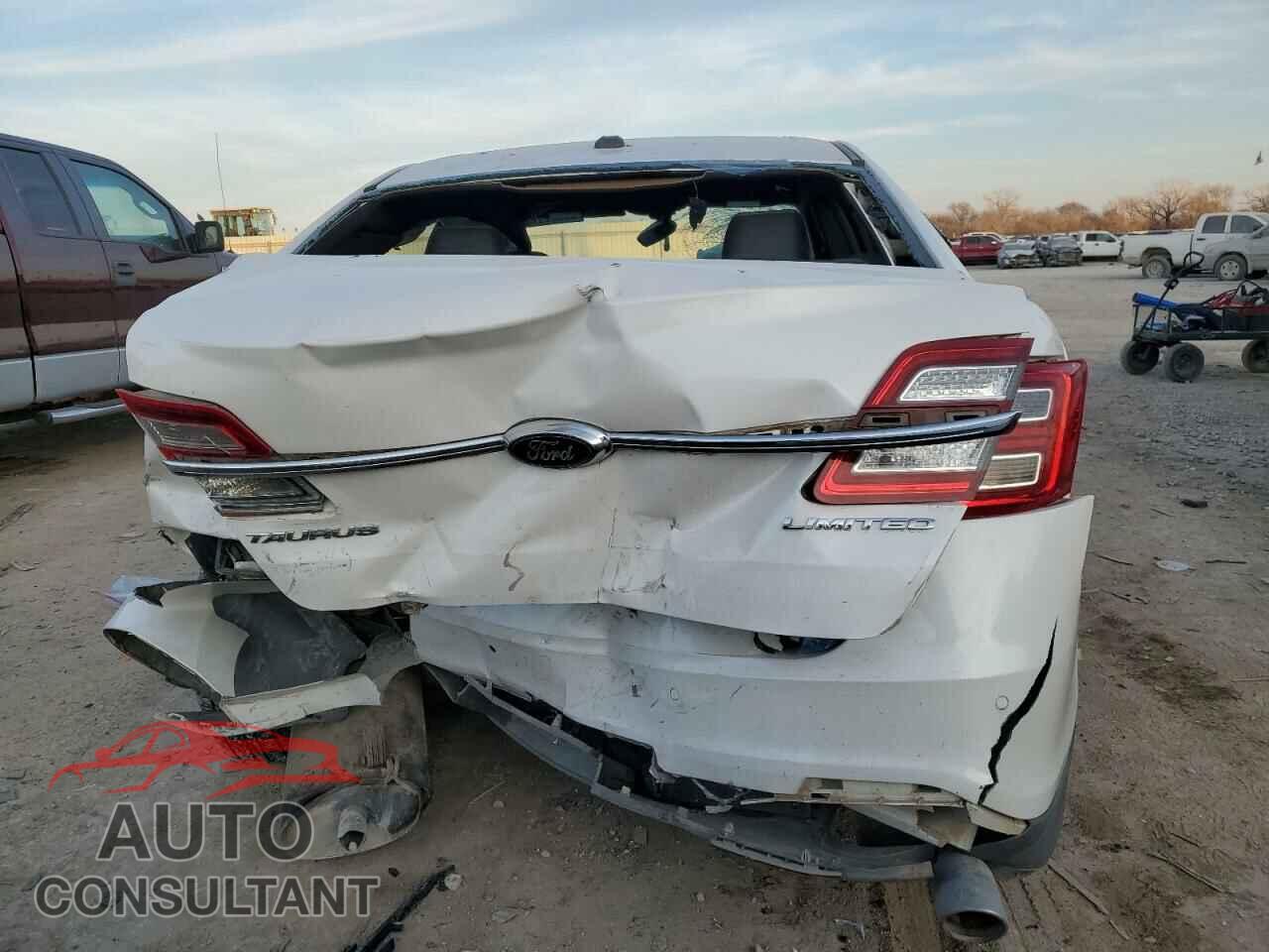 FORD TAURUS 2011 - 1FAHP2FW5BG113304