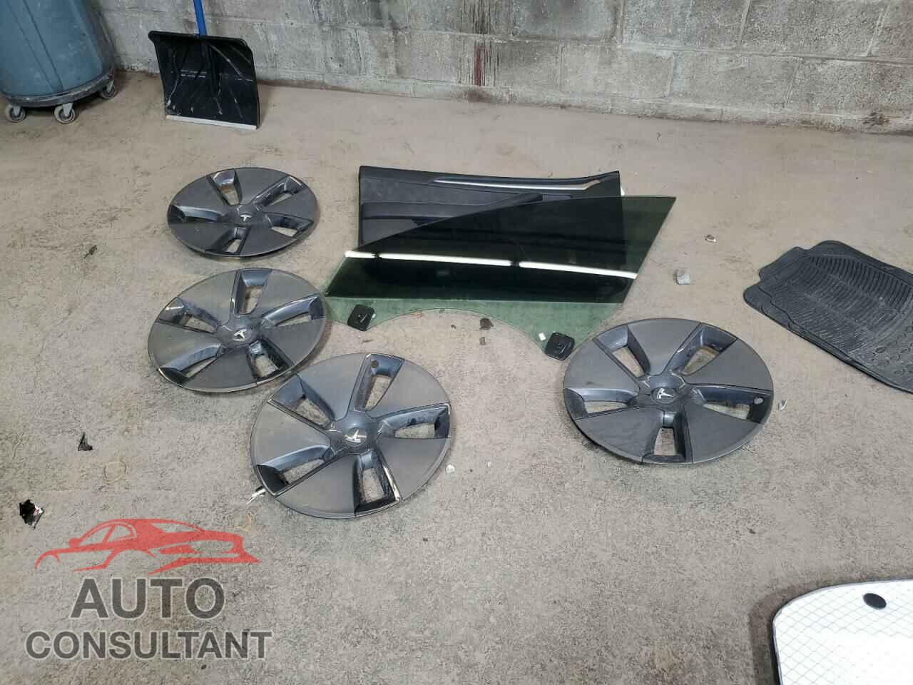 TESLA MODEL 3 2023 - 5YJ3E1EAXPF393992