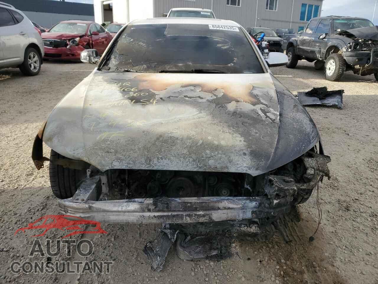 AUDI S4/RS4 2014 - WAUBGCFL3EA025660