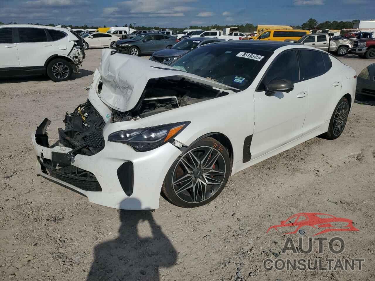 KIA STINGER 2023 - KNAE55LC7P6126371