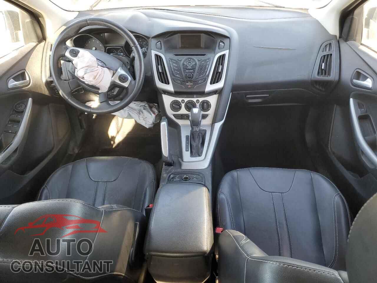 FORD FOCUS 2013 - 1FADP3K2XDL371643