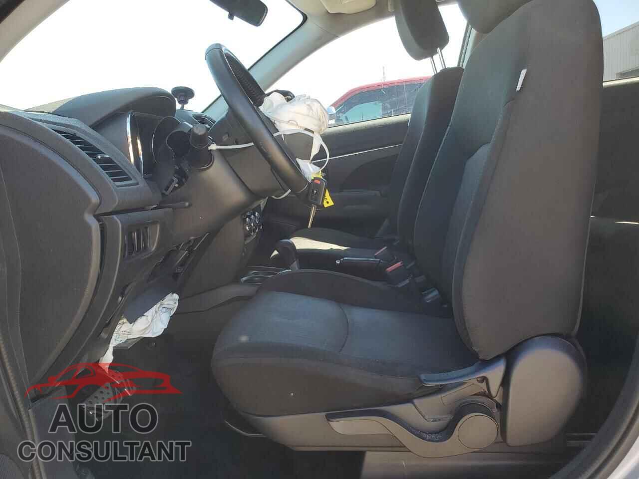 MITSUBISHI OUTLANDER 2017 - JA4AP3AUXHZ044303