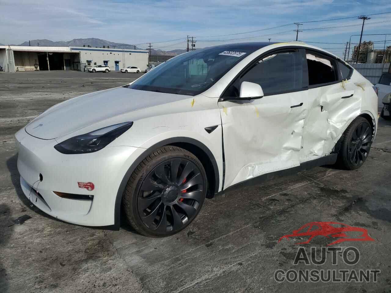 TESLA MODEL Y 2023 - 7SAYGDEF1PF876710