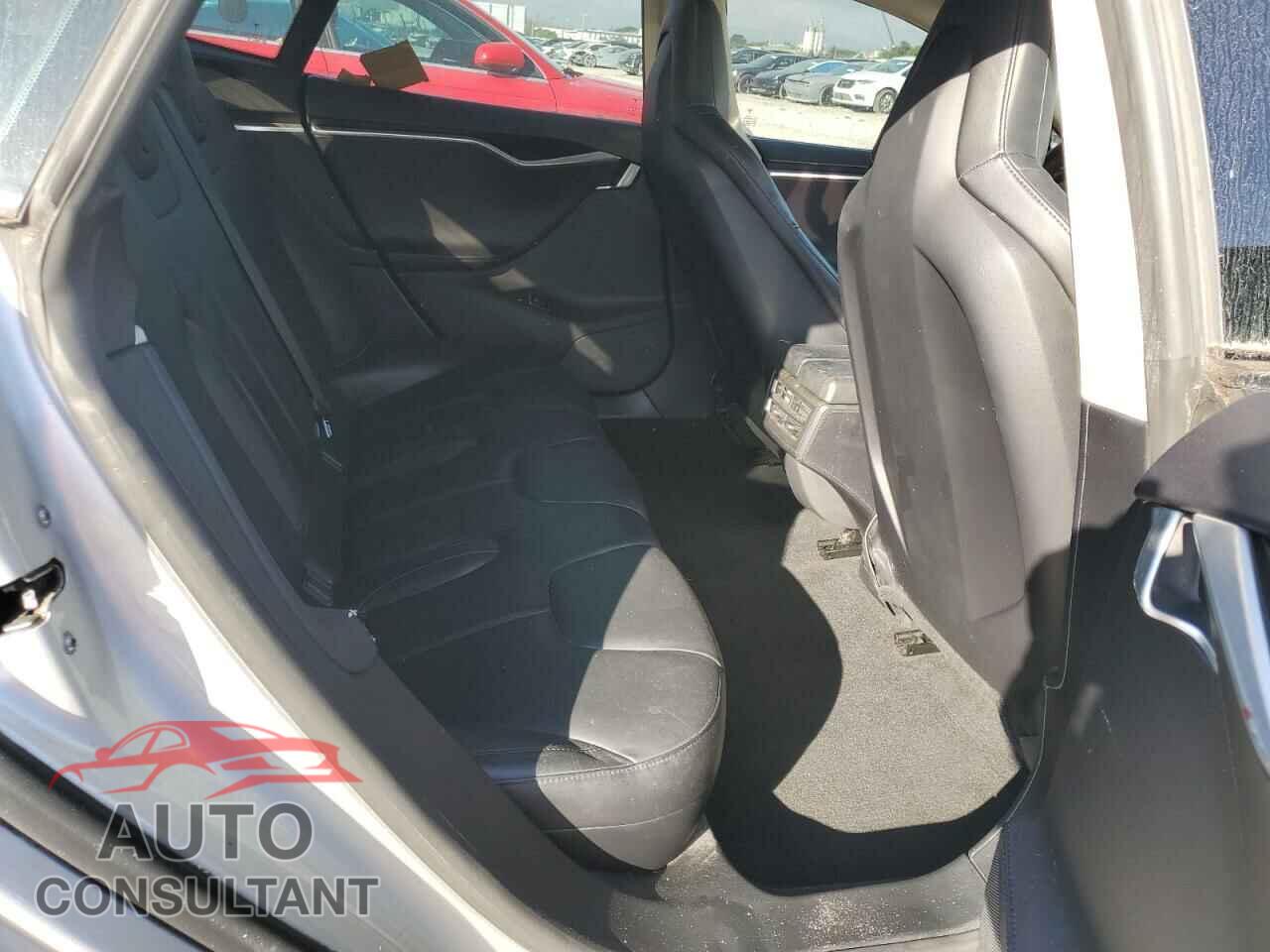 TESLA MODEL S 2013 - 5YJSA1CG6DFP13934