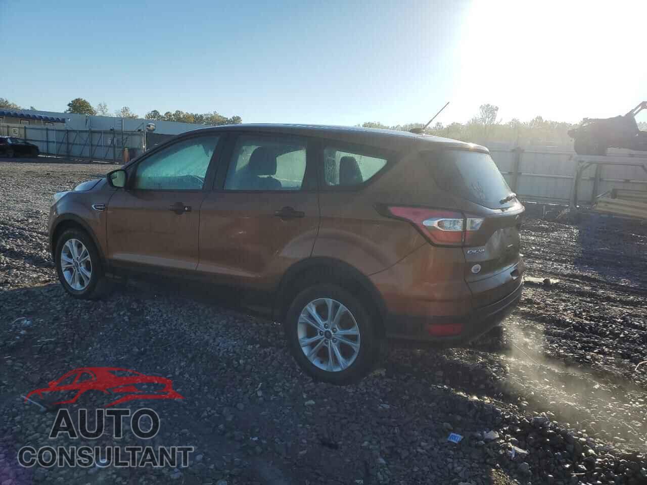 FORD ESCAPE 2017 - 1FMCU0F76HUB73222
