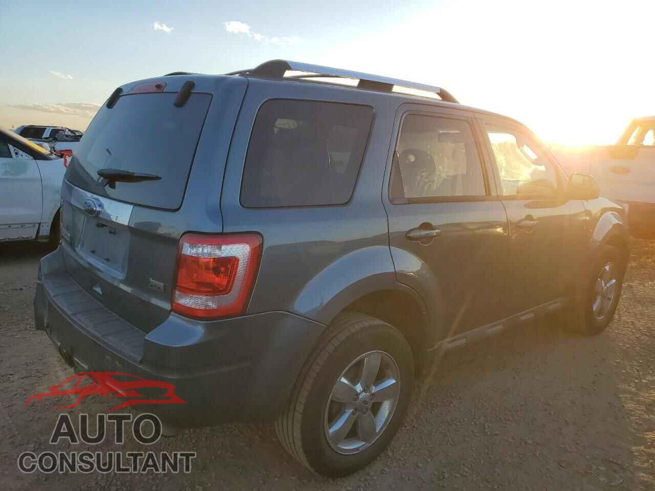 FORD ESCAPE 2010 - 1FMCU9EG0AKC83612