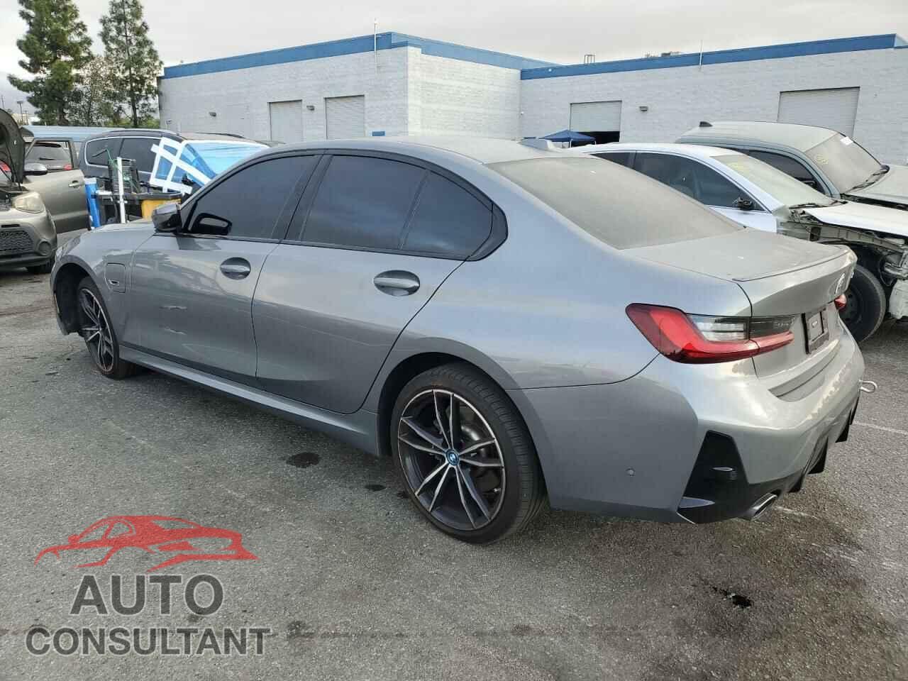 BMW 3 SERIES 2023 - 3MW39FF06P8D12317