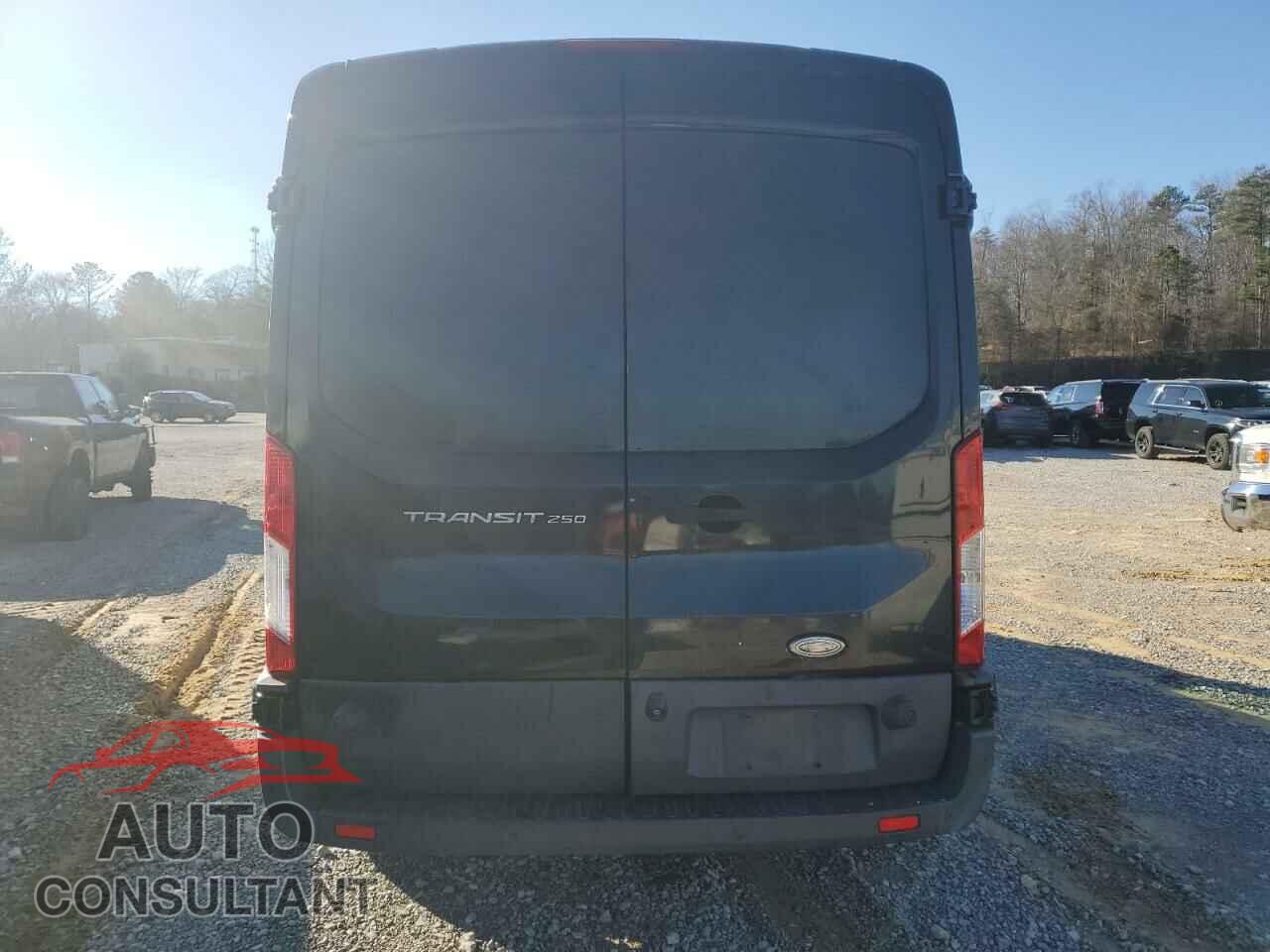 FORD TRANSIT 2015 - 1FTYR2CM1FKA69926