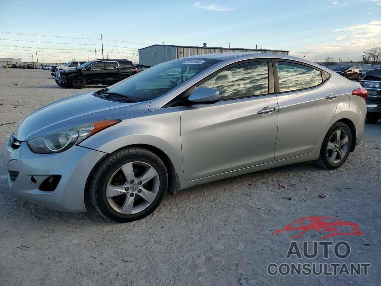 HYUNDAI ELANTRA 2013 - 5NPDH4AE3DH195130