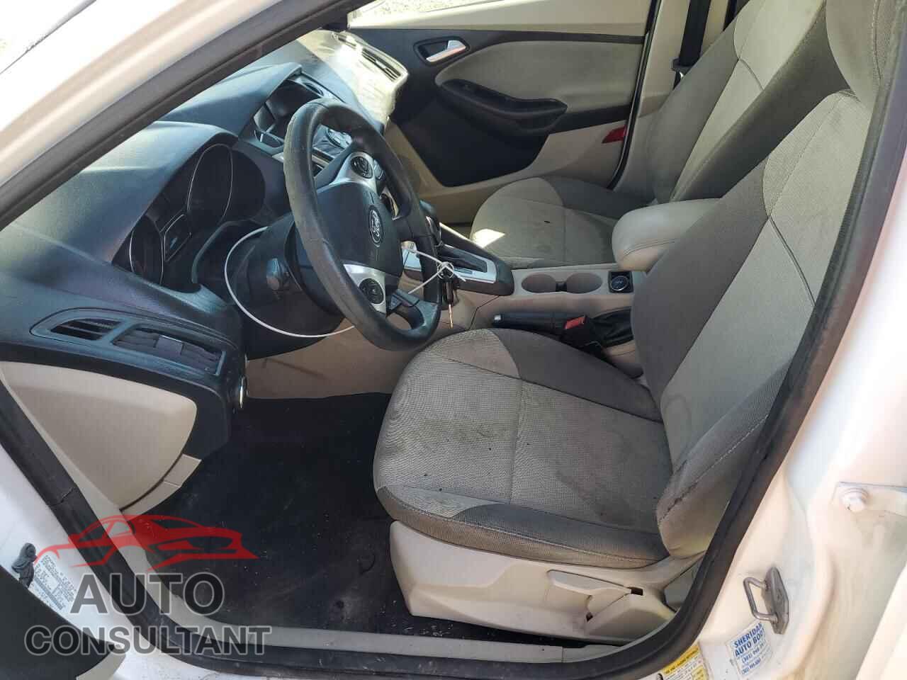 FORD FOCUS 2014 - 1FADP3F27EL179074