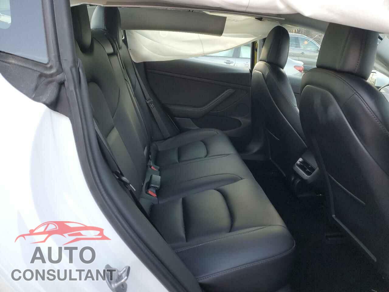 TESLA MODEL 3 2021 - 5YJ3E1EB0MF056459