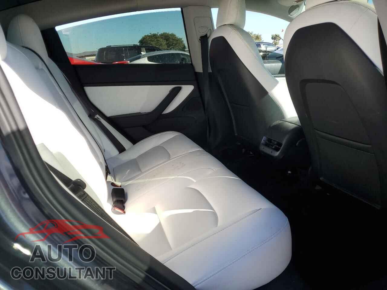 TESLA MODEL 3 2018 - 5YJ3E1EA7JF167450