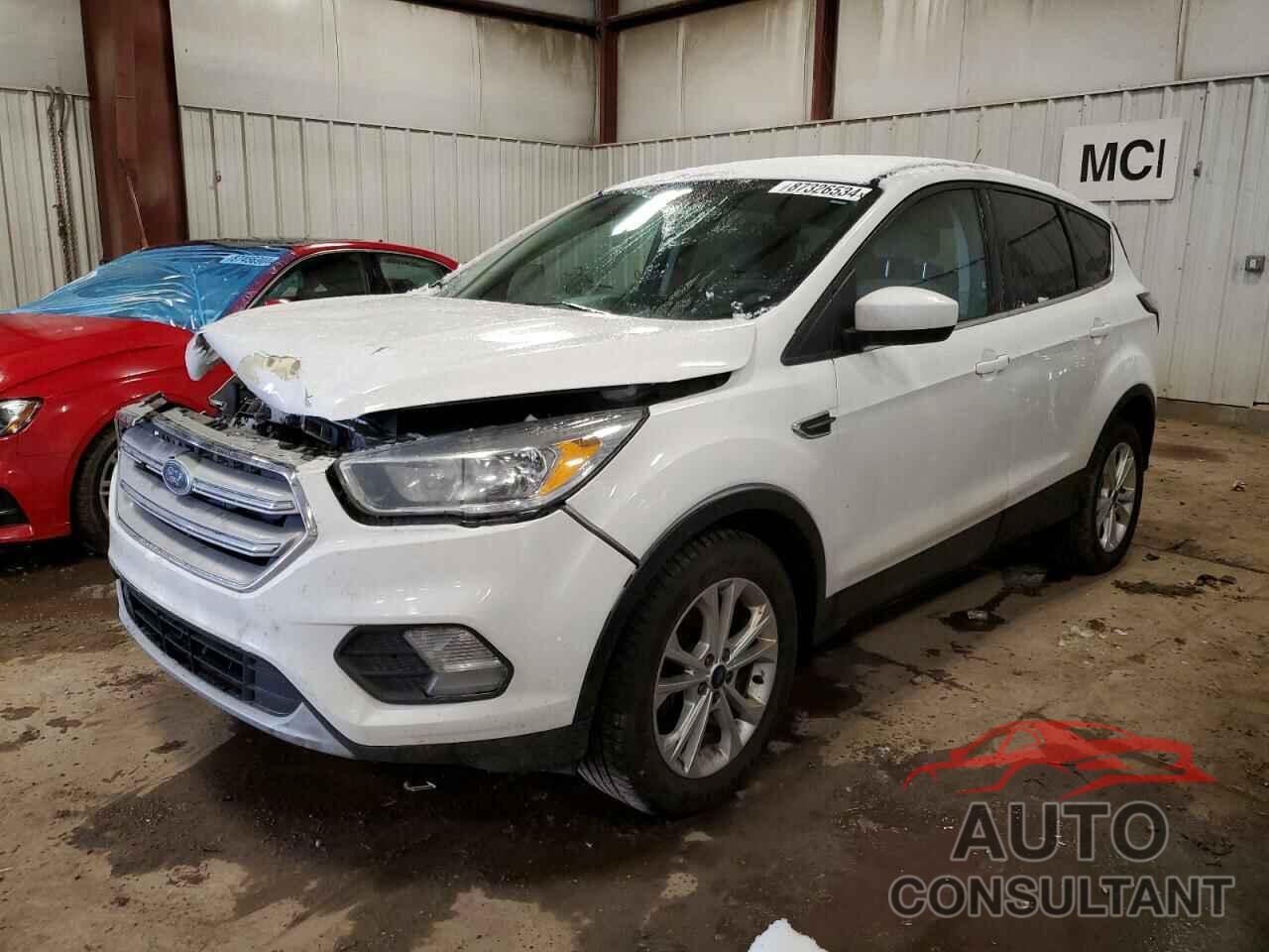 FORD ESCAPE 2017 - 1FMCU9GD5HUC90556