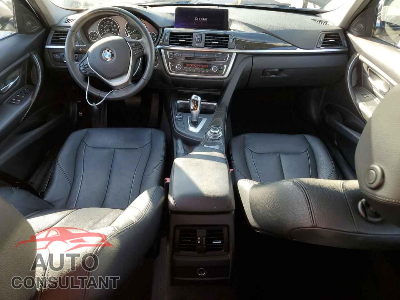 BMW 3 SERIES 2013 - WBA3C1C54DF441924