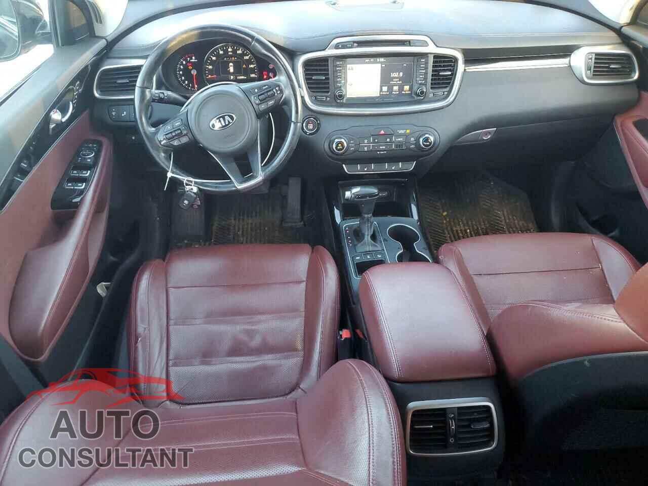 KIA SORENTO 2017 - 5XYPKDA54HG324097