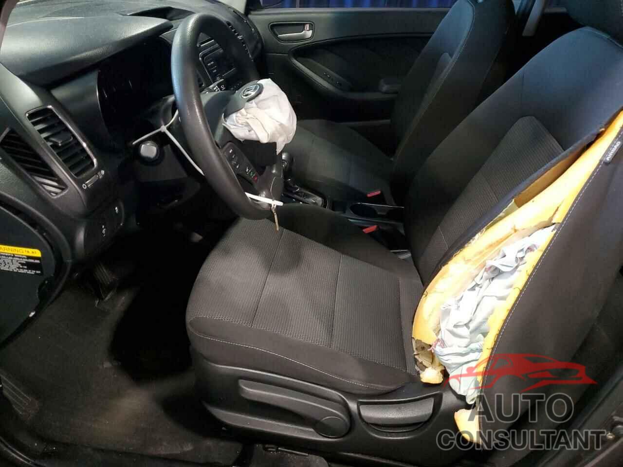 KIA FORTE 2017 - 3KPFK4A74HE160876