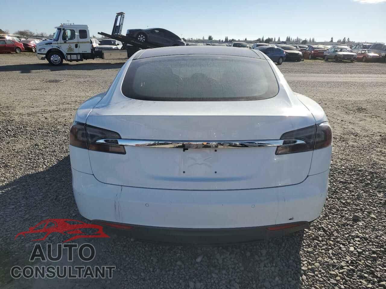 TESLA MODEL S 2015 - 5YJSA1S27FF095872