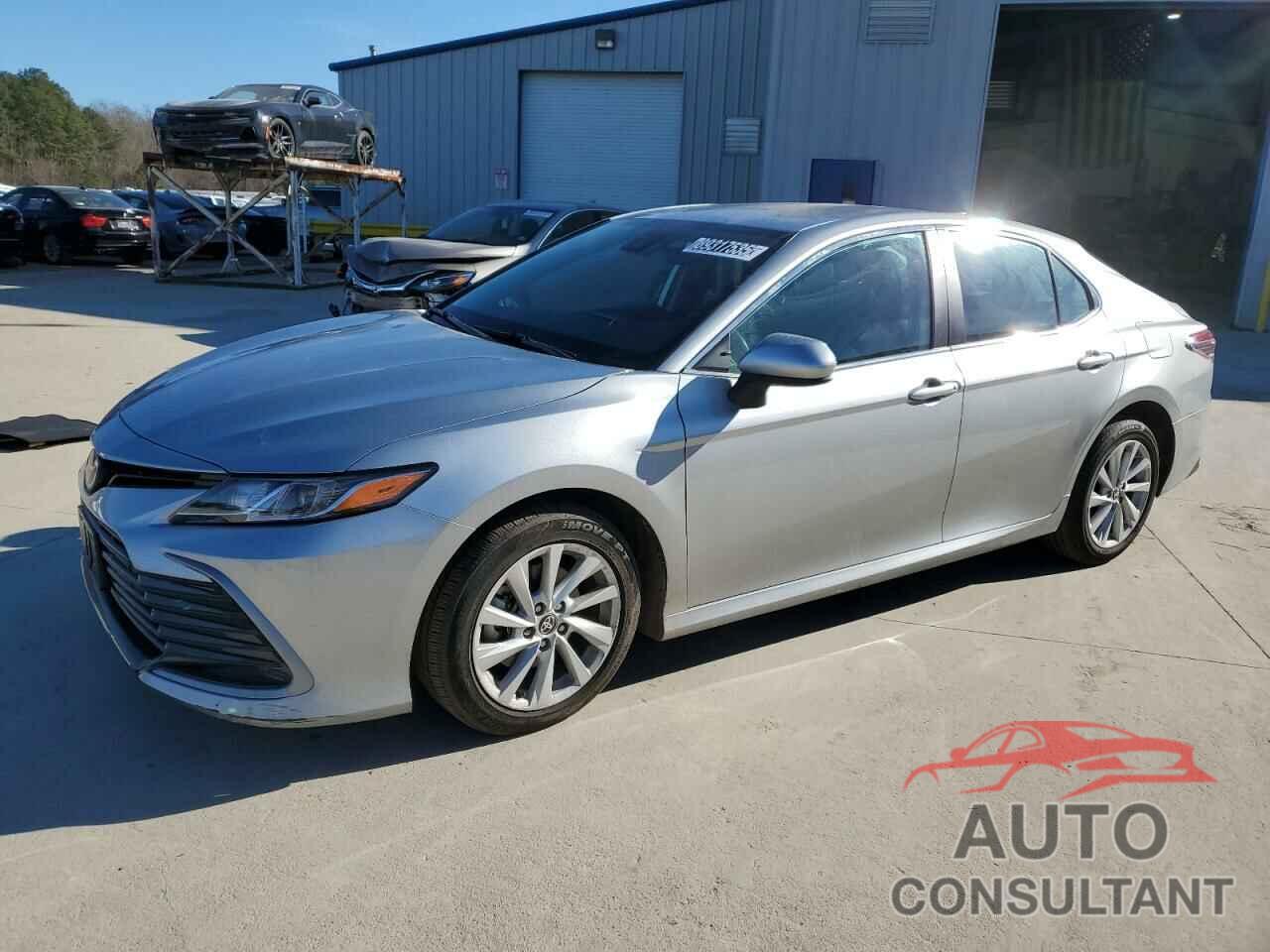 TOYOTA CAMRY 2021 - 4T1C11AK5MU615881