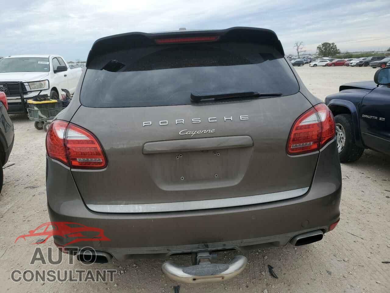 PORSCHE CAYENNE 2014 - WP1AA2A25ELA90232