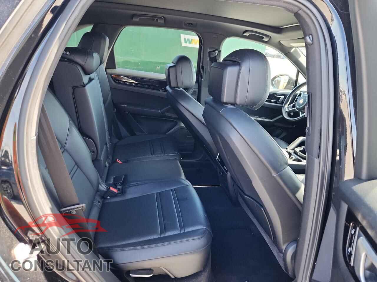 PORSCHE CAYENNE 2019 - WP1AA2AY1KDA08944