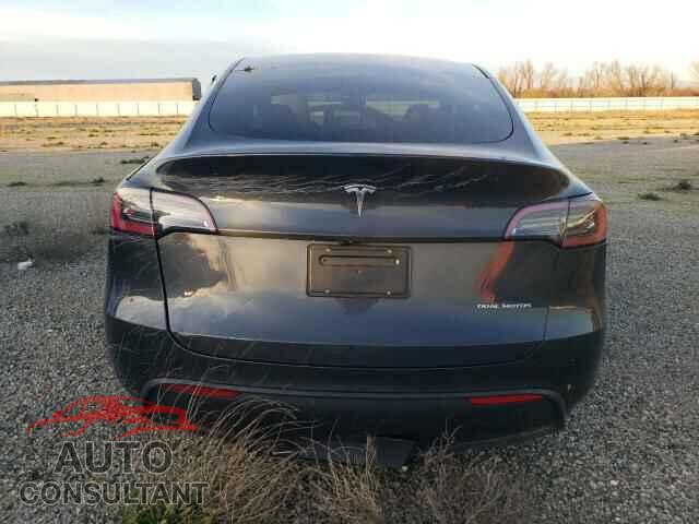 TESLA MODEL Y 2024 - 7SAYGDEE2RF003347