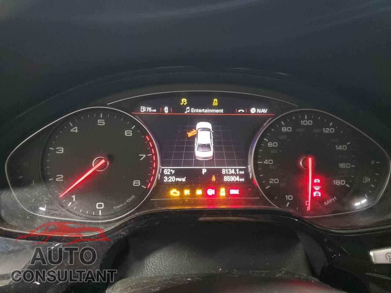 AUDI A8 2018 - WAU44AFD3JN000615