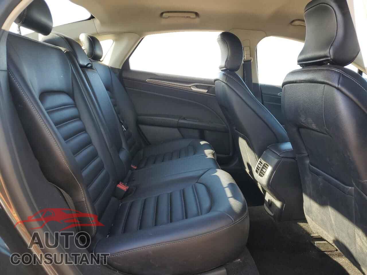 FORD FUSION 2019 - 3FA6P0CD2KR267640