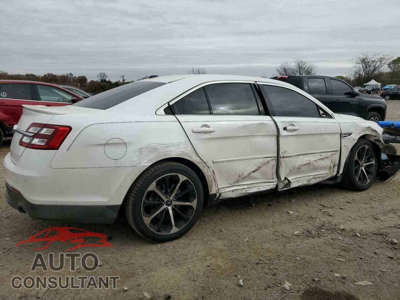 FORD TAURUS 2015 - 1FAHP2E8XFG147943