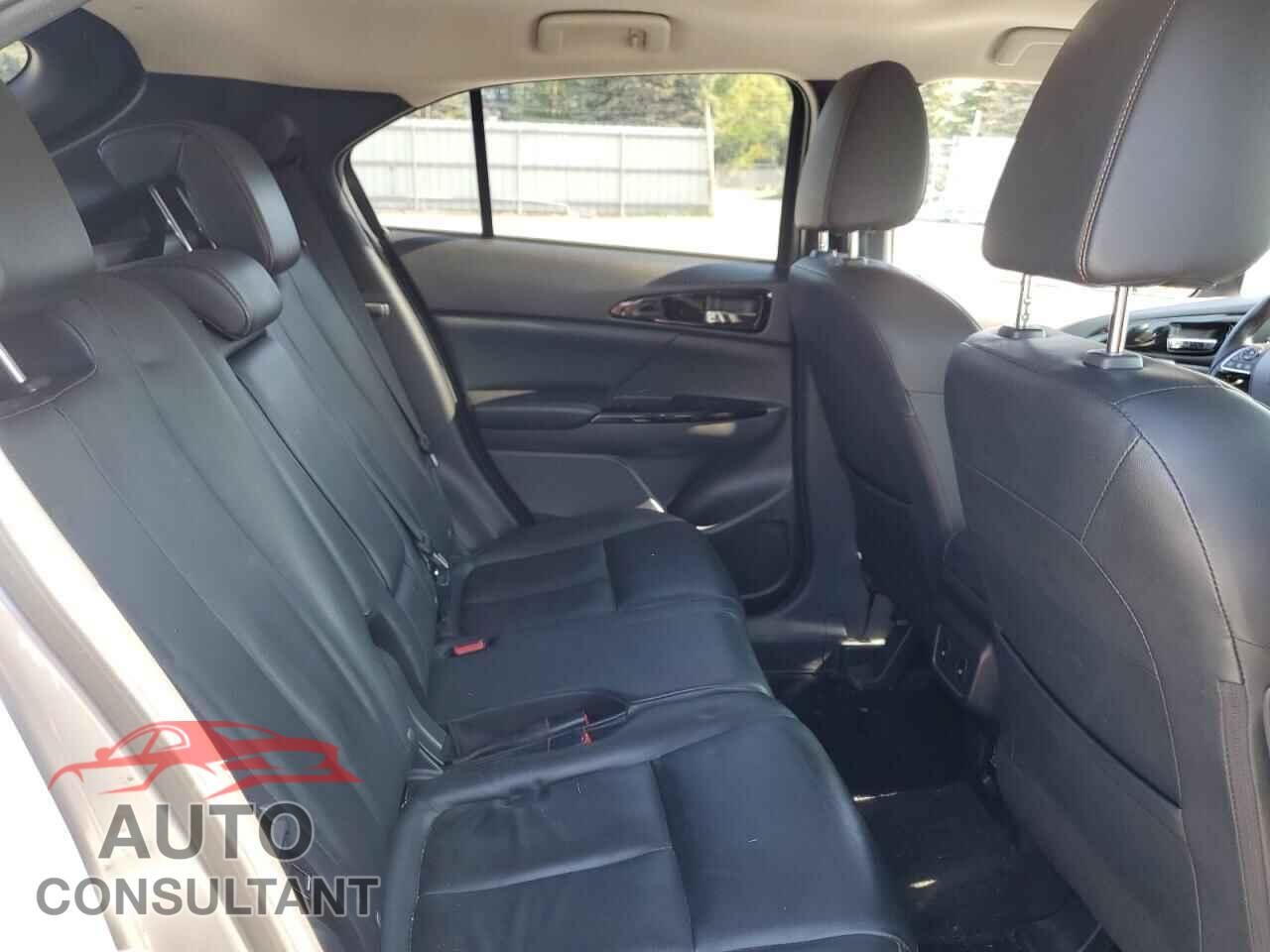 MITSUBISHI ECLIPSE 2018 - JA4AT5AA2JZ068565