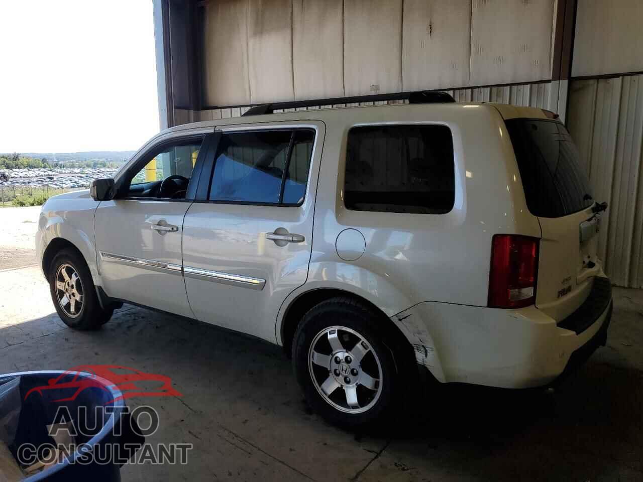 HONDA PILOT 2011 - 5FNYF4H99BB042537