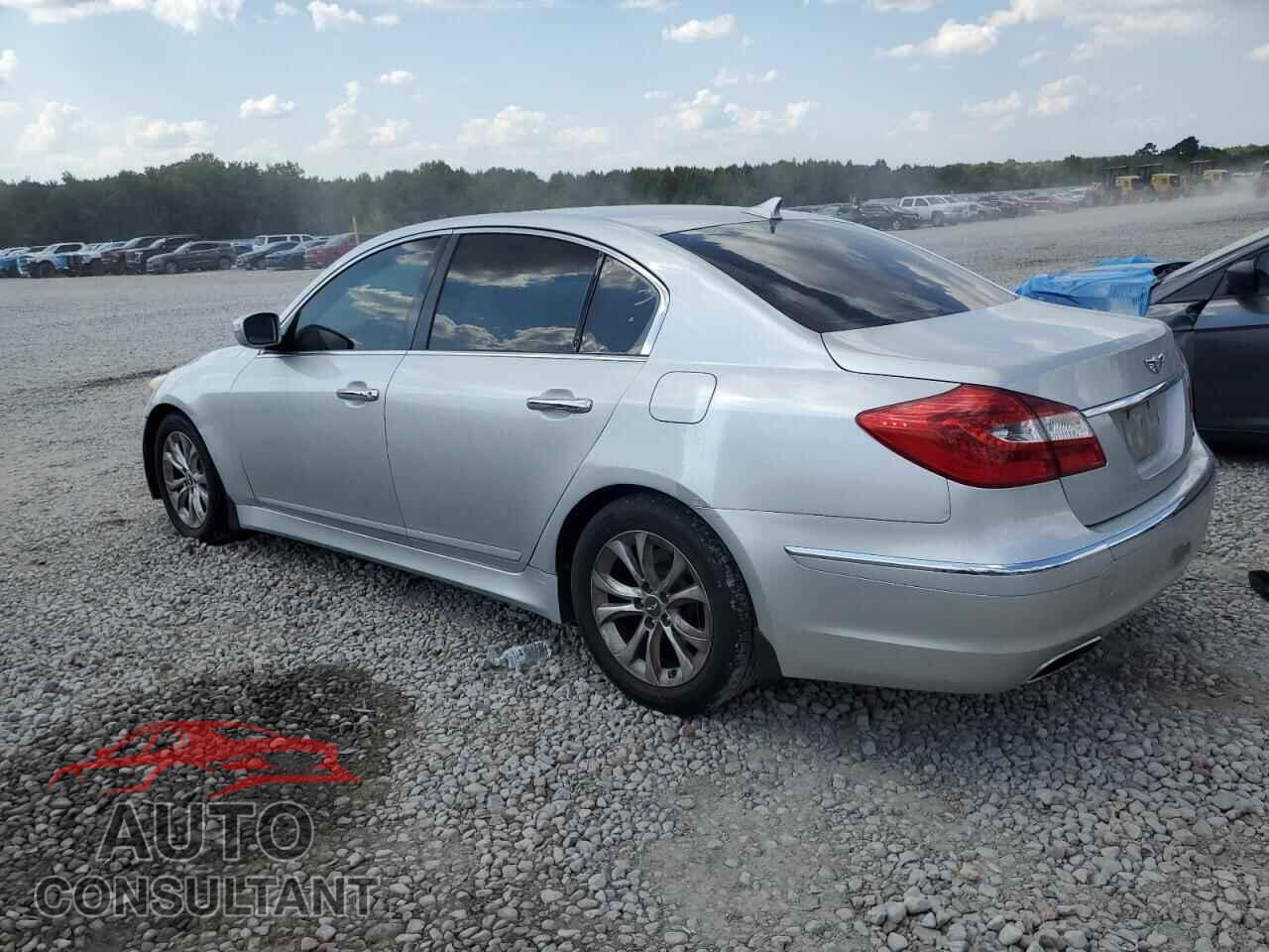 HYUNDAI GENESIS 2013 - KMHGC4DD3DU228496