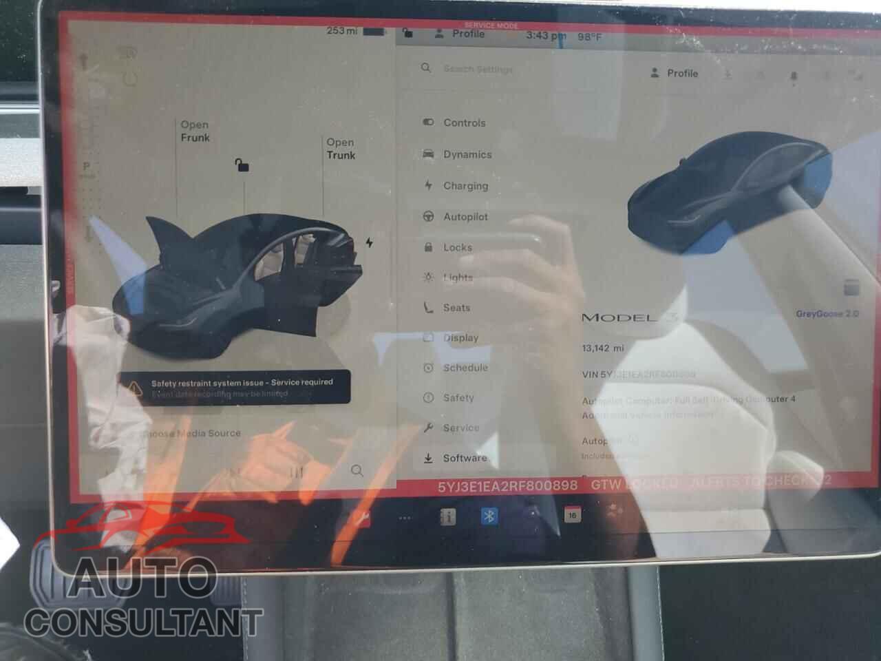 TESLA MODEL 3 2024 - 5YJ3E1EA2RF800898