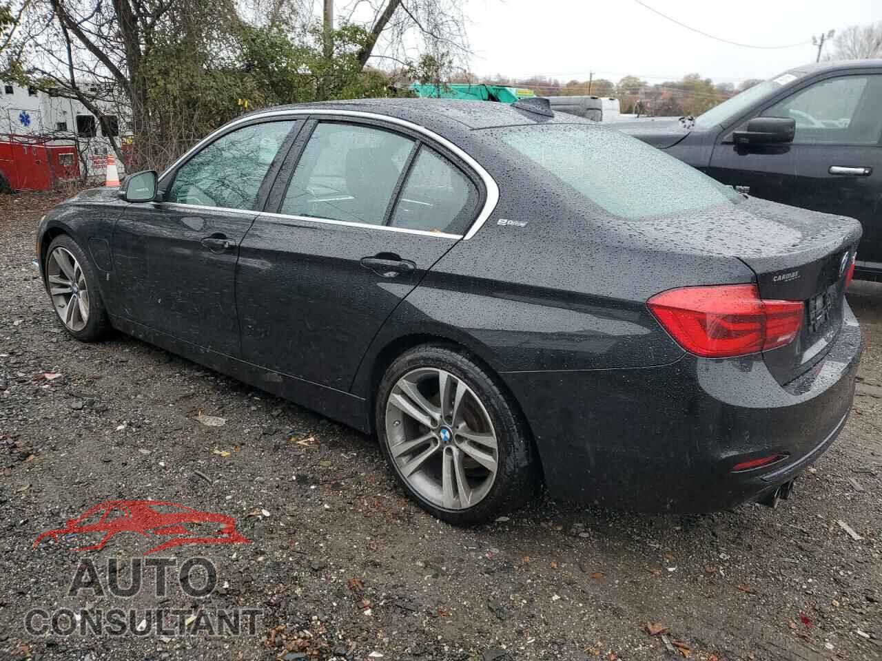 BMW 3 SERIES 2017 - WBA8E1C59HK480053