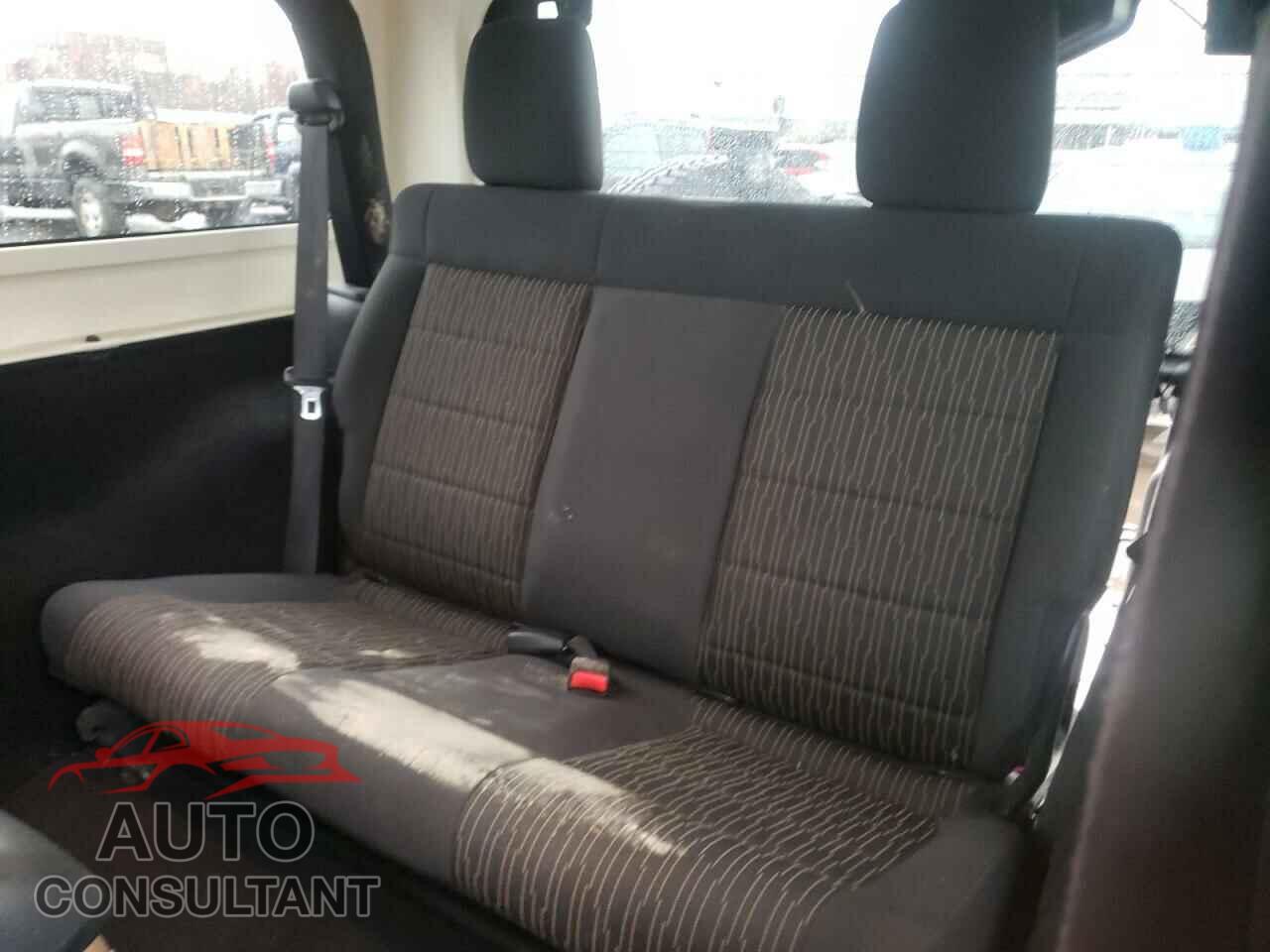 JEEP WRANGLER 2011 - 1J4AA5D14BL538455