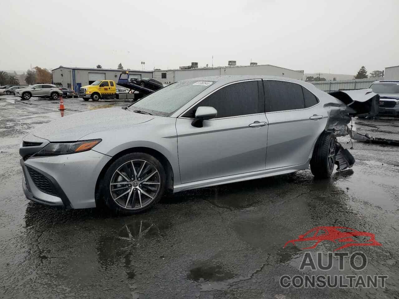 TOYOTA CAMRY 2021 - 4T1G11AK2MU551994