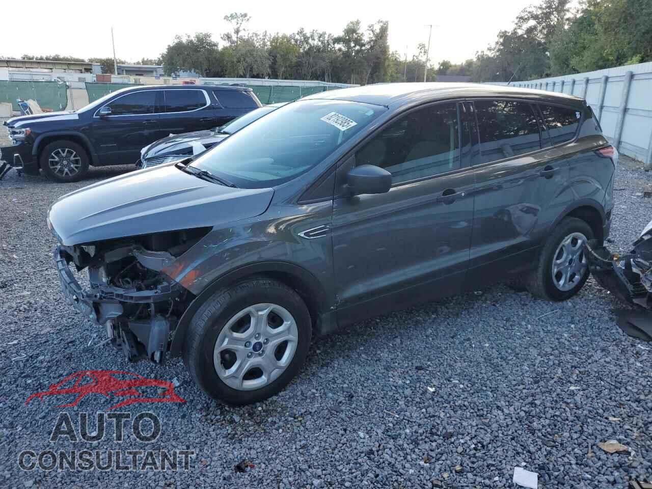 FORD ESCAPE 2018 - 1FMCU0F77JUD26468