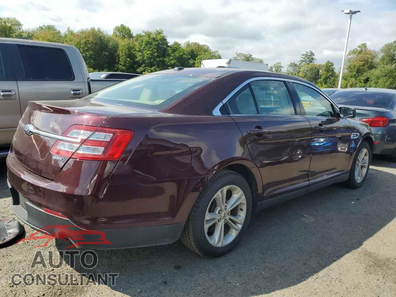 FORD TAURUS 2018 - 1FAHP2E86JG108629