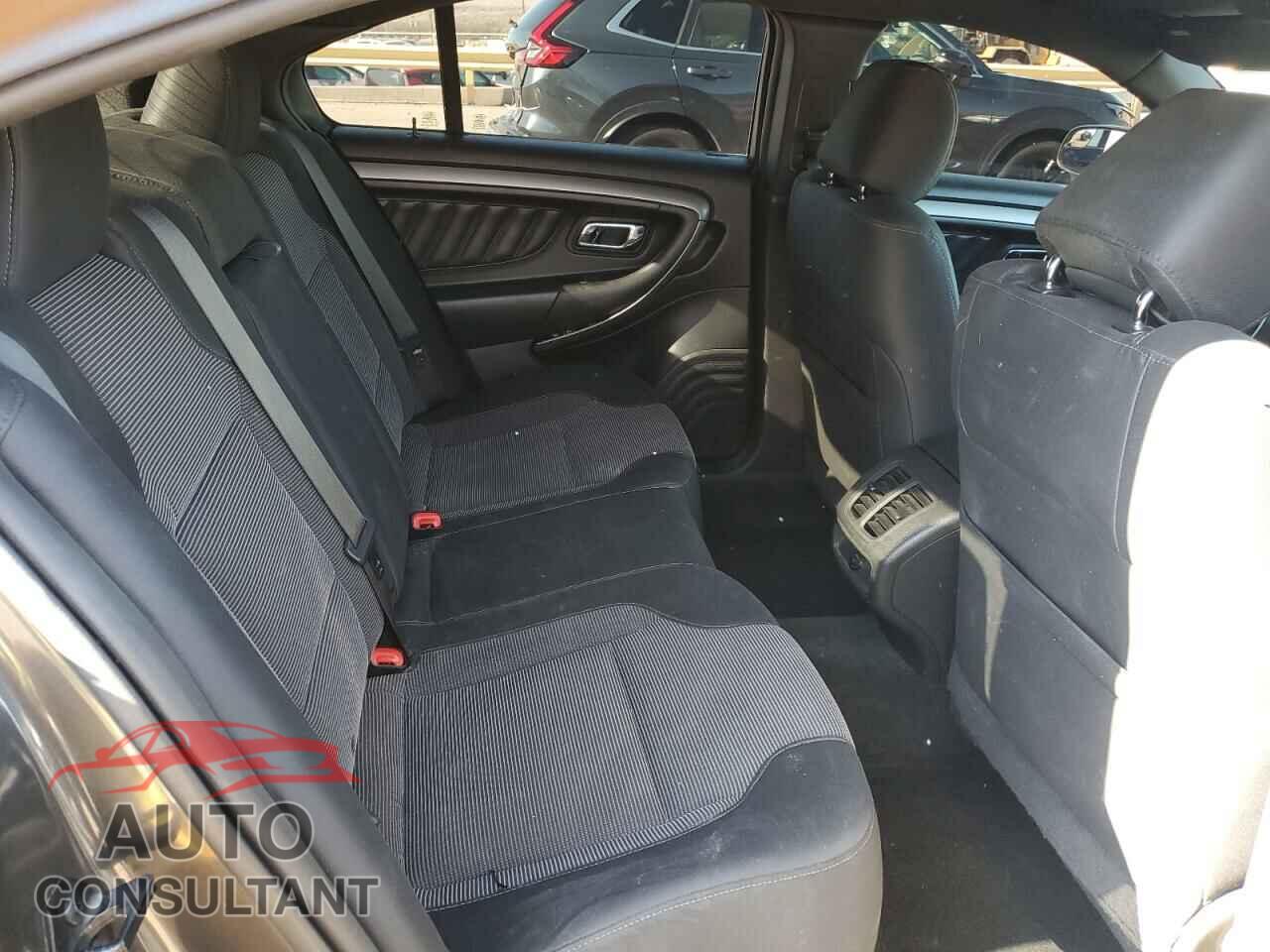 FORD TAURUS 2015 - 1FAHP2E87FG175957