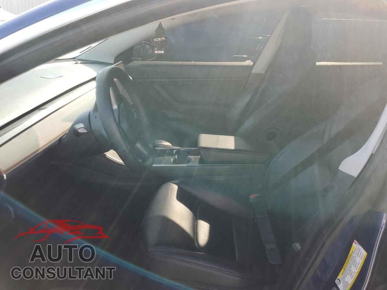 TESLA MODEL 3 2019 - 5YJ3E1EB2KF465057