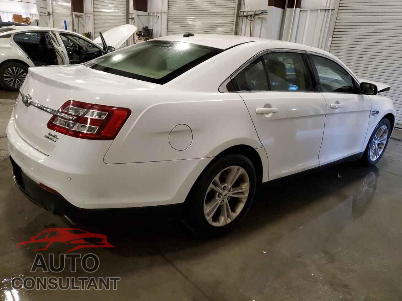 FORD TAURUS 2013 - 1FAHP2E82DG112553