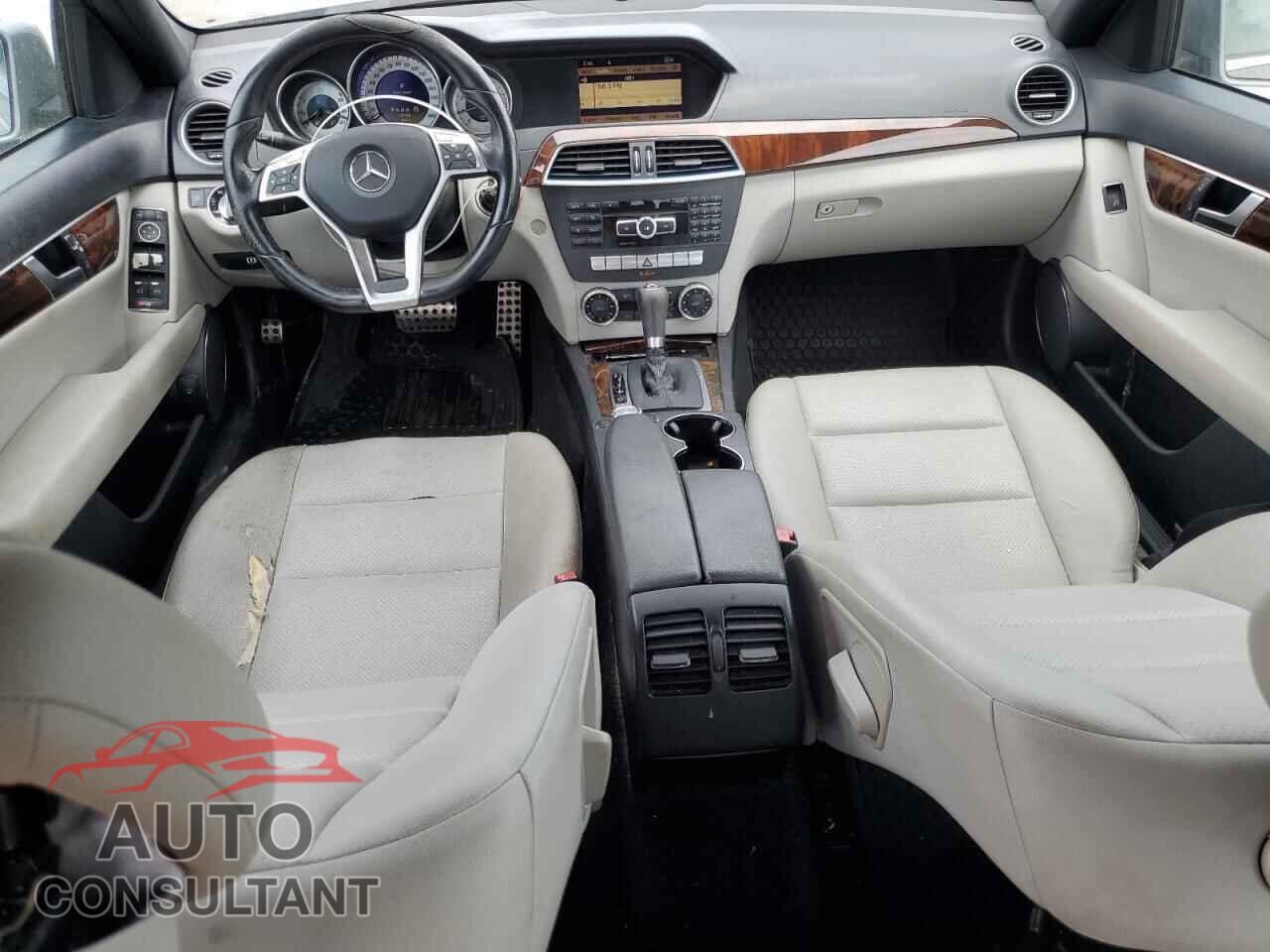 MERCEDES-BENZ C-CLASS 2012 - WDDGF4HB4CR192586